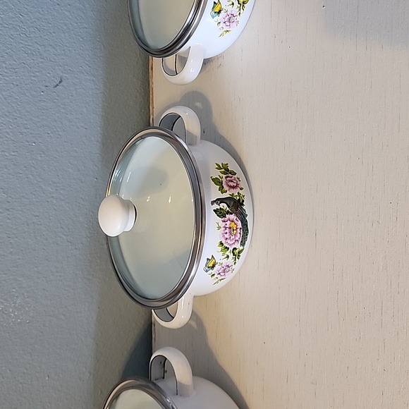 Vintage Floral Enamel Cookware Set - White with Pink and Green Accents - Picture 6 of 7